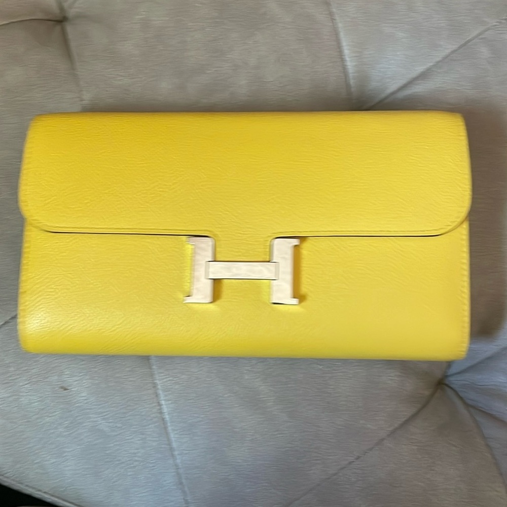Yellow constance to go